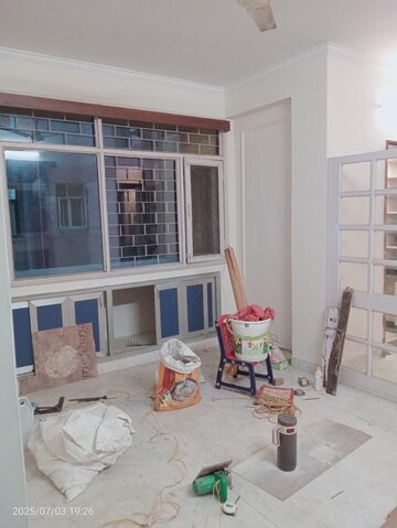Living Room in 2 BHK Apartment at Patparganj – for Rent