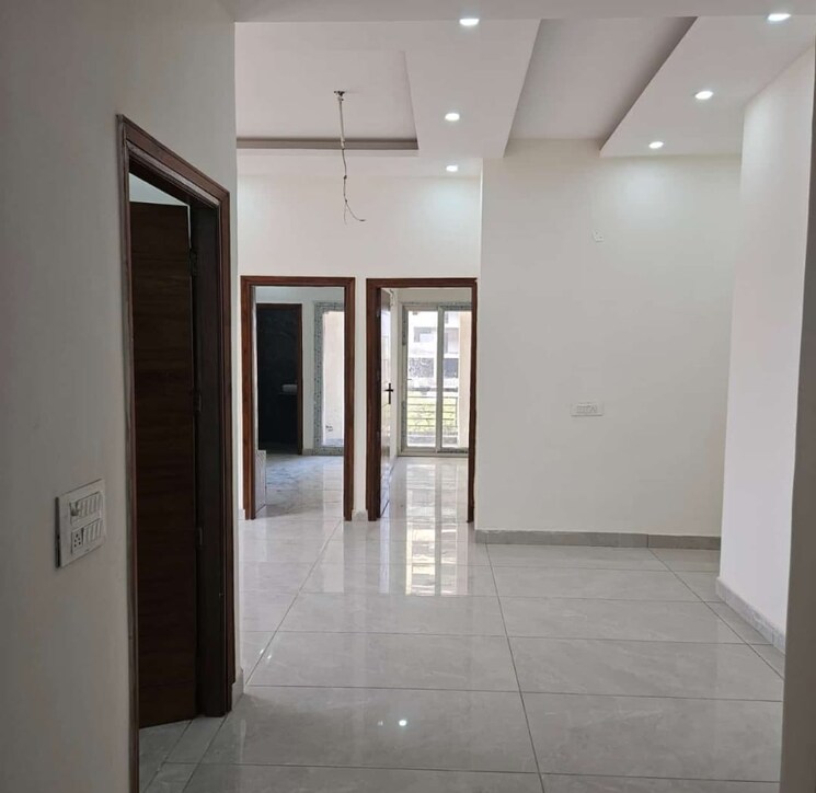 Room, skyline-park 4 Bedroom 2170 Sq.Ft. Apartment In Vip Road Zirakpur 8940058