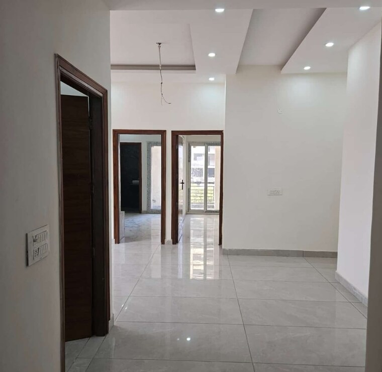 Room, skyline-park 4 Bedroom 2170 Sq.Ft. Apartment In Vip Road Zirakpur 8940058