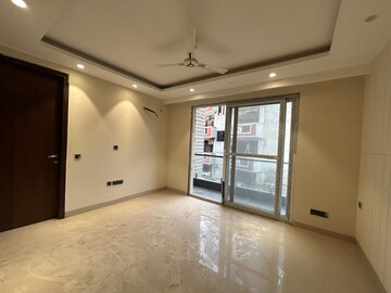 Room in 3 BHK Apartment at Saket – for Rent