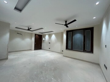 Room in 3 BHK Apartment at Saket – for Rent