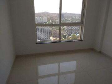 Room in 2 BHK Apartment at Kolte Patil Stargaze, Bavdhan – for Rent