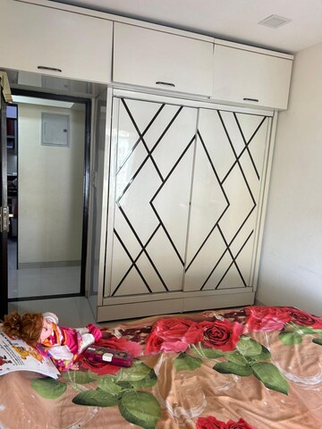 Bedroom in 2 BHK Apartment at Sankalp II, Malad East – for Rent
