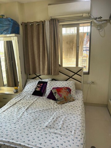 Bedroom in 2 BHK Apartment at Sankalp II, Malad East – for Rent