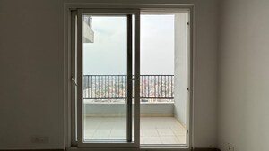 Room in 3 BHK Apartment at Homes 121, Sector 121 – for Sale