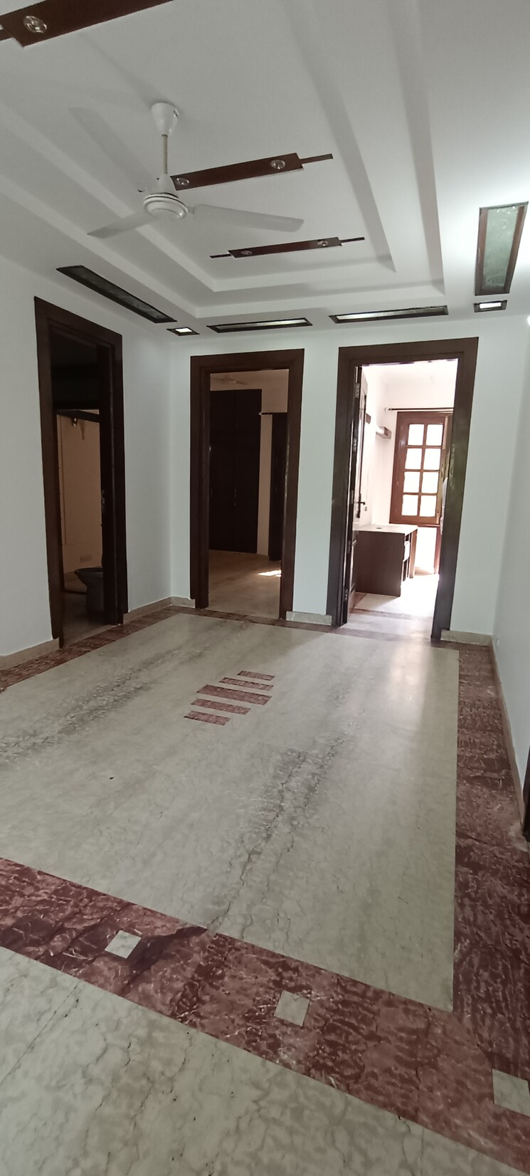 Room, kalkaji 3.5 Bedroom 1800 Sq.Ft. Builder Floor In Kalkaji Delhi 8940199