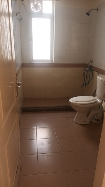 Bathroom in 4 BHK Apartment at Bestech Park View City 1, Sector 48 – for Rent