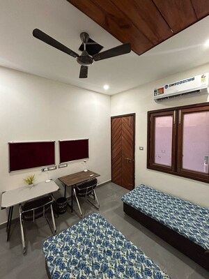 Room in  Pg at Butler Colony – for Rent