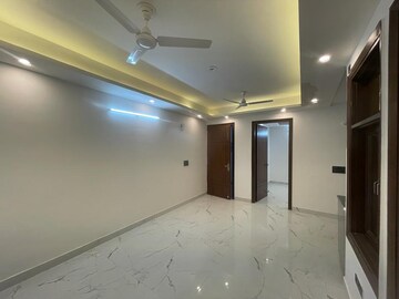 Room in 2 BHK Apartment at Saket – for Rent
