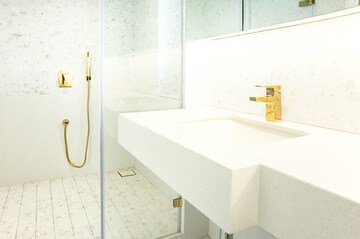 Bathroom in 3 BHK Apartment at Mirchandani Triton, Santacruz West – for Rent