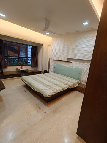 Bedroom in 3 BHK Apartment at Dara House, Khar West – for Rent