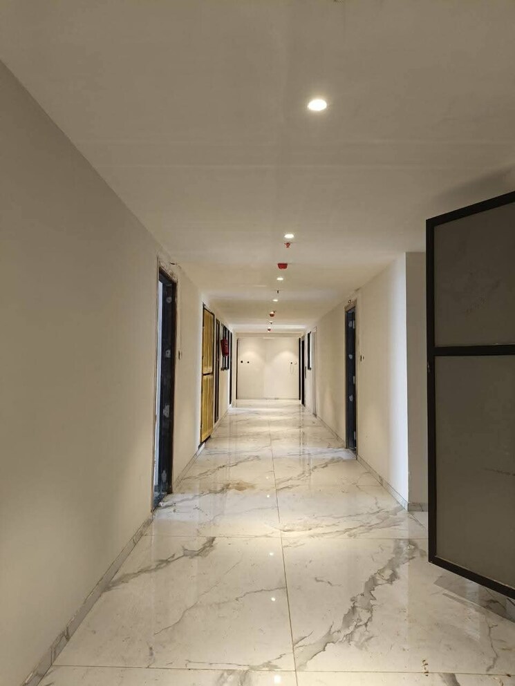 undefined, dev-leo-tower 2 Bedroom 670 Sq.Ft. Apartment In Oshiwara Mumbai 8940252