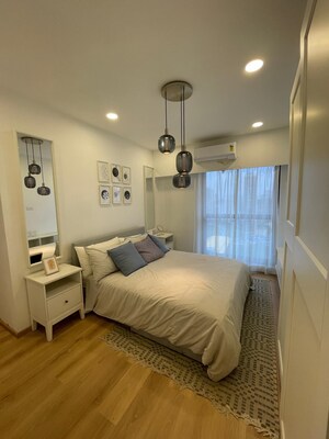 Master Bedroom in 2 BHK Apartment at Dev Leo Tower, Oshiwara – for Sale