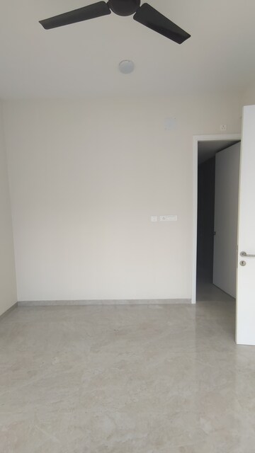 Room in 2 BHK Apartment at Tata Serein, Pokhran Road No Two – for Rent