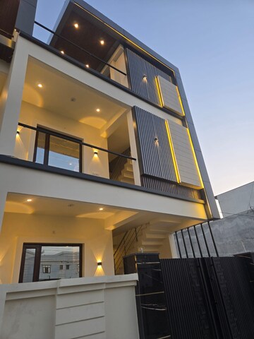 4 BHK Independent House For Sale in Sahastradhara