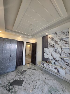 Room in 4 BHK Independent House at Sahastradhara – for Sale