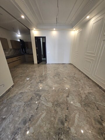 Room in 4 BHK Independent House at Sahastradhara – for Sale