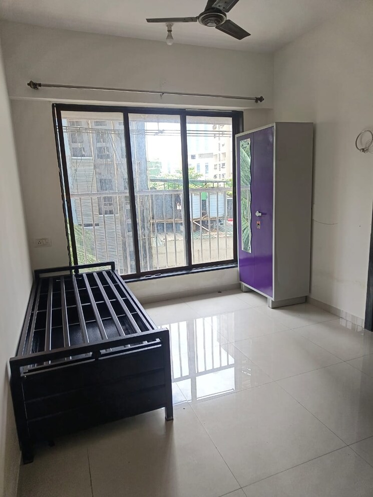 Room, goregaon east Pg For Girls In Goregaon East 8940283