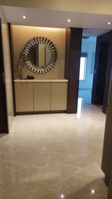Room in 3 BHK Apartment at Bandra West – for Rent