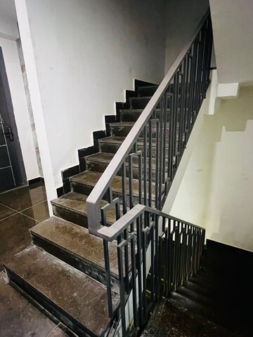 Staircase in 1 BHK Apartment at Saket – for Rent