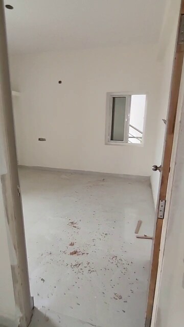 Room in 2 BHK Apartment at SS Zenith, Adibatla – for Rent