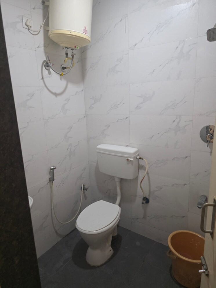 Bathroom, halasuru 1 Bedroom 550 Sq.Ft. Builder Floor In Halasuru Bangalore 8940297