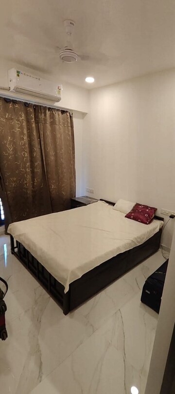 2 BHK Apartment For Rent in Dev Leo Tower, Oshiwara