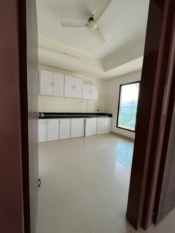 Room in 3 BHK Apartment at Shivraj Height, Khar West – for Rent