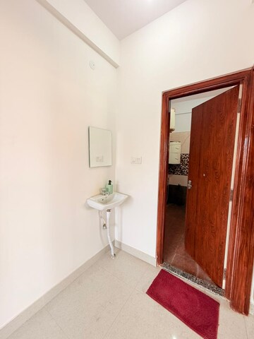 Room in 1 BHK Builder Floor at Indiranagar – for Rent