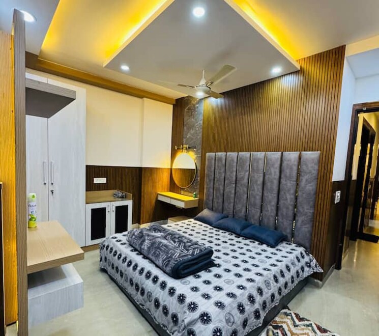 Bedroom, safdarjung enclave 3 Bedroom 200 Sq.Yd. Builder Floor In Safdarjung Enclave Delhi 8940310