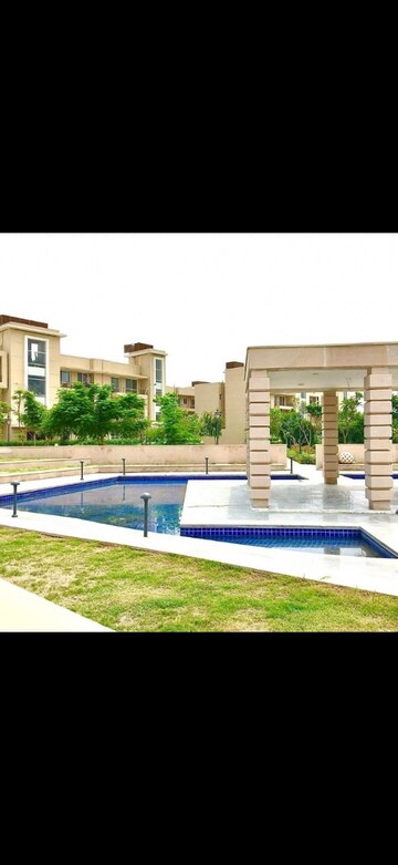 Swimming Pool in 3 BHK Apartment at BPTP Parkland Pride, Sector 77 – for Sale