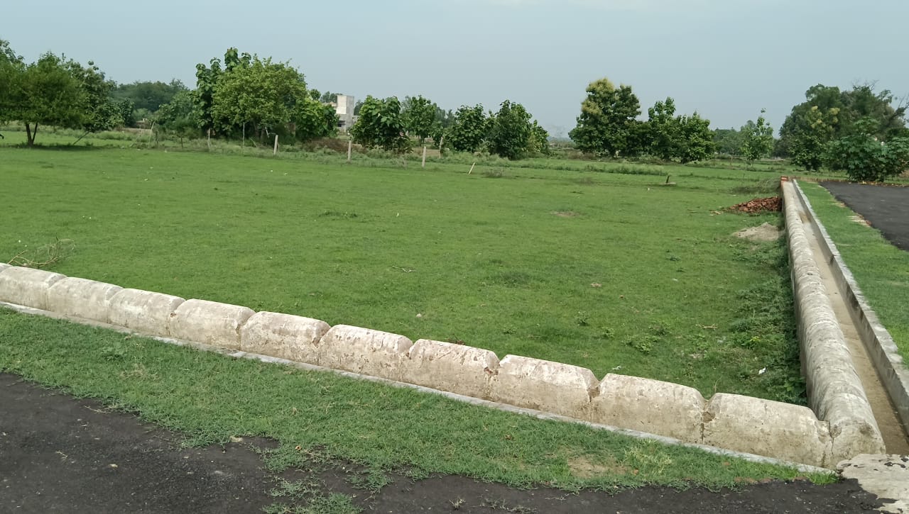 Plot For Sale in Kanpur Road