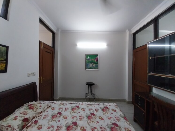 Bedroom, lajpat nagar i 2 Bedroom 900 Sq.Ft. Builder Floor In Lajpat Nagar I Delhi 8940365