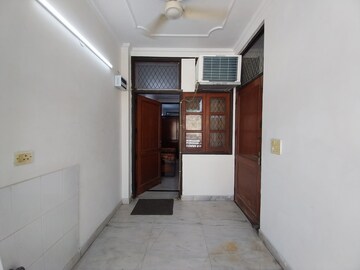 Room in 2 BHK Builder Floor at Lajpat Nagar I – for Rent