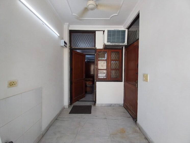Room, lajpat nagar i 2 Bedroom 900 Sq.Ft. Builder Floor In Lajpat Nagar I Delhi 8940365