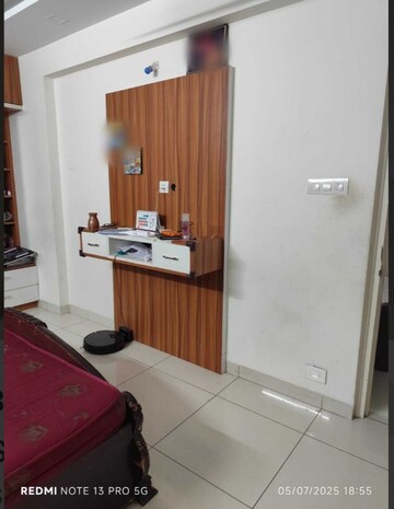 Bedroom in 3 BHK Apartment at Aparna HillPark Silver Oaks, Chanda Nagar – for Rent
