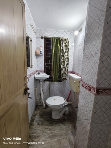 Bathroom in 2 BHK Apartment at Vasant Kunj – for Rent