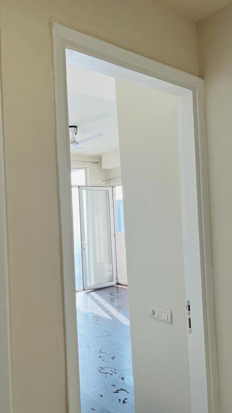 Bathroom, emaar-emerald-floors-premier 3 Bedroom 1350 Sq.Ft. Apartment In Sector 65 Gurgaon 8940384