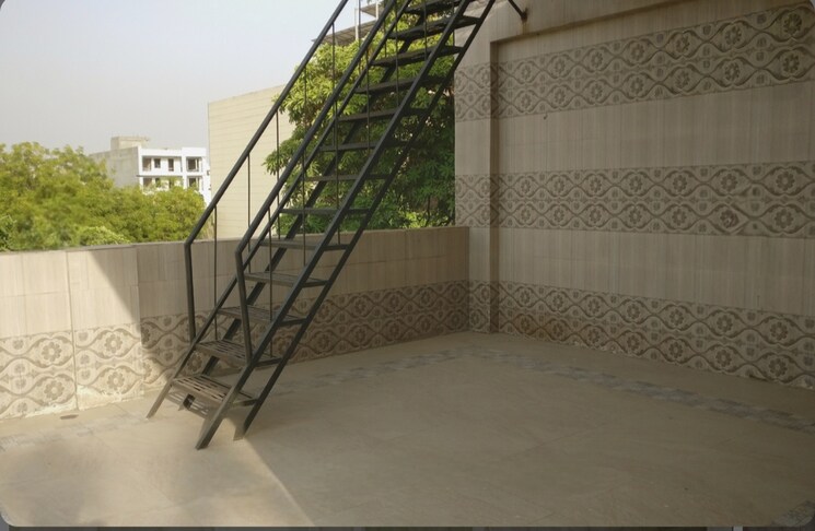 Balcony, malibu-shopping-arcade 2 Bedroom 1400 Sq.Ft. Builder Floor In Sector 47 Gurgaon 8940403