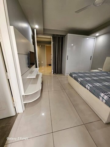 Room in 2 BHK Apartment at Saket – for Rent