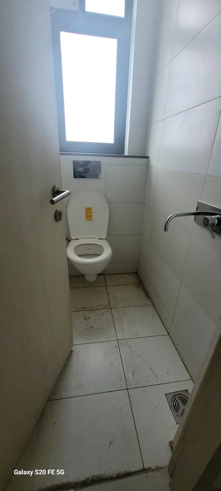 Bathroom, emaar-emerald-estate 2 Bedroom 1020 Sq.Ft. Apartment In Sector 65 Gurgaon 8940422