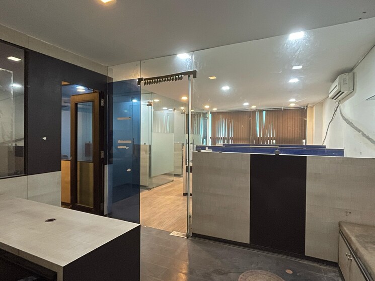 Team Area, chowringhee Commercial Office Space 1350 Sq.Ft. In Chowringhee Kolkata 8940386