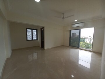 Room in 3 BHK Apartment at Ekta Trinity, Santacruz West – for Rent