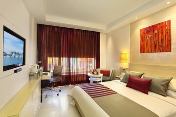Bedroom in 4 BHK Builder Floor at Panchsheel Park – for Rent