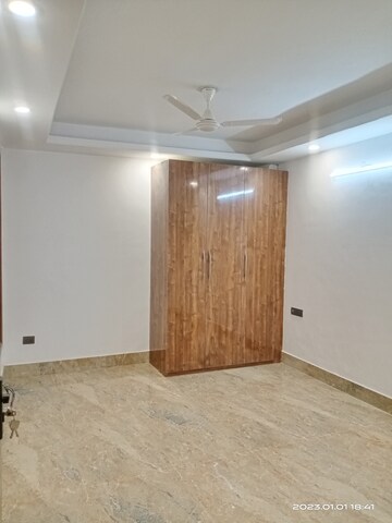 Room in 2 BHK Builder Floor at Vasant Kunj – for Rent
