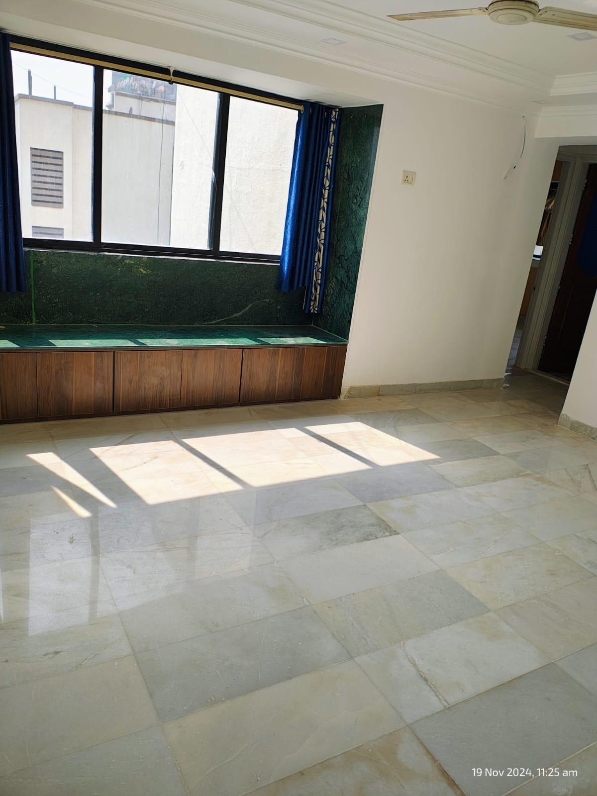 2 BHK 1050 Sq.Ft. Apartment in Satellite Tower