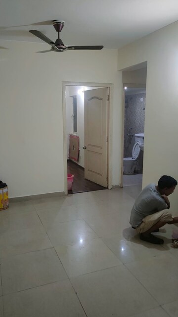 Room in 3 BHK Apartment at Paras Tierea, Sector 137 – for Sale