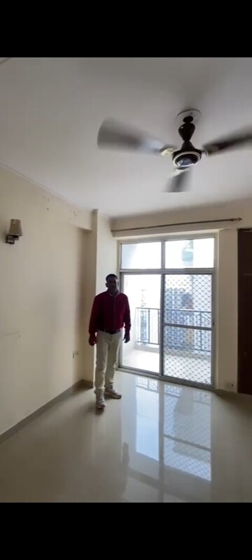 Furnished Amenities in 2 BHK Apartment at Skytech Matrott, Sector 76 – for Rent