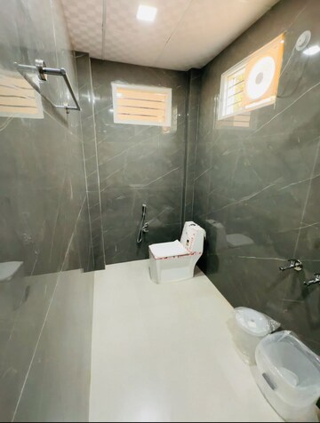 Bathroom in 5 BHK Villa at Latif Nagar – for Sale