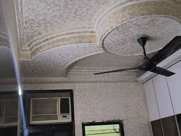 Bathroom, shakti khand 3 Bedroom 1200 Sq.Ft. Independent House In Shakti Khand Ghaziabad 8940667